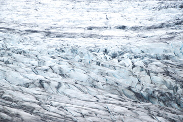 Glacier patterned cracks