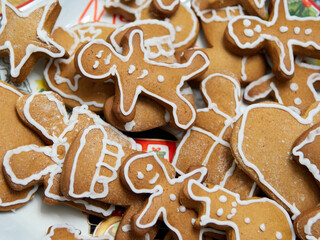 Obraz na płótnie Canvas gingerbread cookies on table