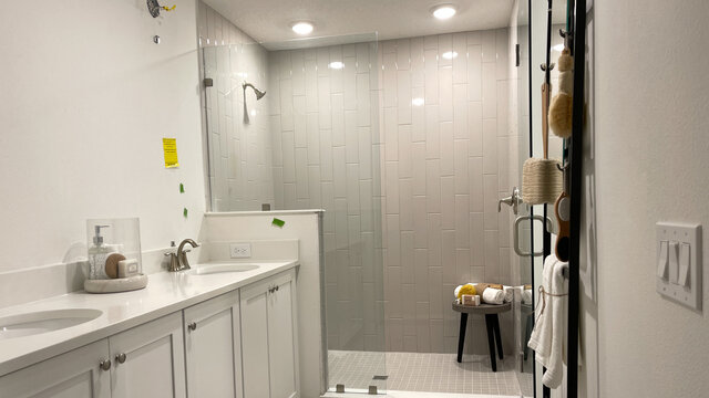  A batroom in a condominium model home.