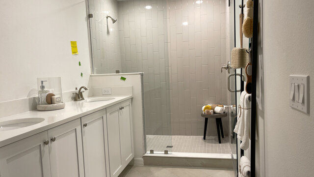  A batroom in a condominium model home.