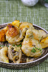 курица жареная
fried chicken