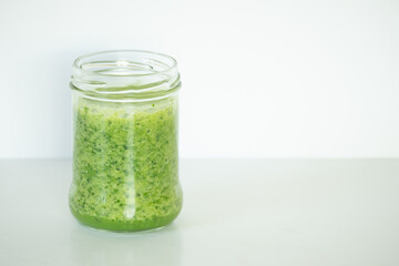 Spinach detox smoothie with copy space