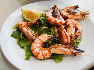 grilled shrimp with lemon and parsley