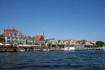 Fototapeta na wymiar Panorama Strandpromenade Travemünde an der Ostsee
