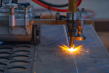 Portable automated gas cutting system.