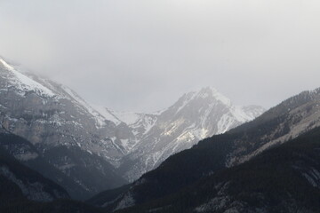 Obraz premium Storm Over The Mountains, Banff National Park, Alberta