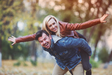 Fototapeta premium Couple walk autumn