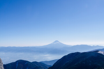 Fototapeta na wymiar 富士山　薬師岳からのぞむ　冬