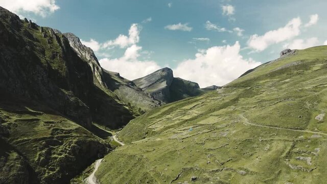 hermosos paisaje de una monta&ntilde;a peruana para fondos y videos Per&uacute; Jun&iacute;n
