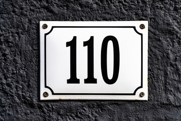 Hausnummer 110