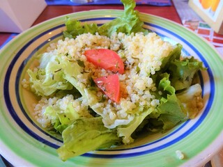 [Peru] Tomato, quinoa and lettuce salad (Arequipa)