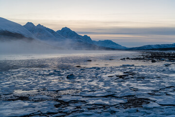 Landschaft am Fjord Sørlenangen am Ullsfjord