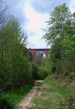 Eisenbahn-Viadukt Hoxel bei Morbach im Hunsr&uuml;ck auf dem Wanderweg Saar-Hunsr&uuml;ck-Steig