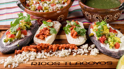 Comida típica mexicana, tlacoyo.