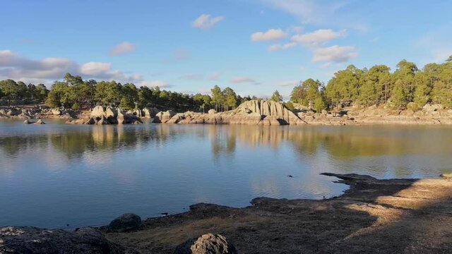 Lago de Arareko en Creel, Chihuahua.
