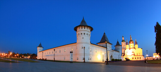 Fototapeta na wymiar Evening view of the Tobolsk Kremlin and St. Sophia-Assumption Cathedral