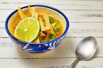 Mexican soup　Sopa de lima
メキシコのスープ　ソパ・デ・リマ