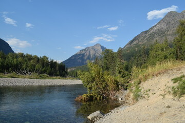 Fototapeta na wymiar Mountain River Valley