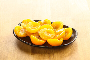 Canned apricot – sweet light dessert