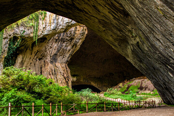 Obraz premium Panoramic view inside the Devetashka Cave near Devetaki village and Osam river in Bulgaria