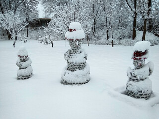 Figuris snowmen sub nive
