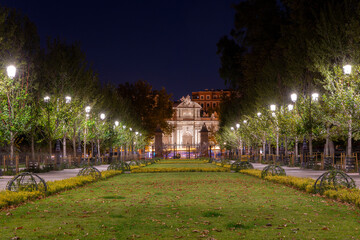 Caminos del Parque El Retiro en Madrid, Espa&ntilde;a