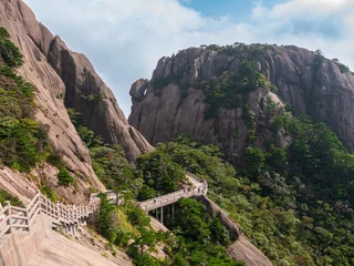 Vlies Fototapete Huang Shan Ein Wanderweg auf den Huangshan-Bergen, Gelbe Berge, Anhui, Huangshan, China, Asien, Stock-Foto