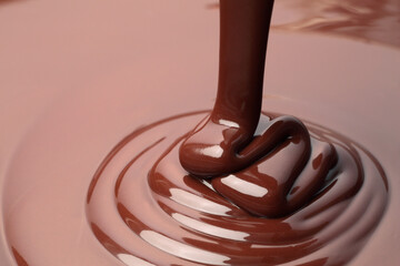 チョコレート（テンパリングしたクーベルチュールチョコレート）