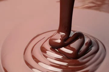 Abwaschbare Fototapete チョコレート（テンパリングしたクーベルチュールチョコレート） © kash*