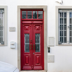Fototapeta premium Typical architecture of Algarve doors