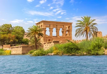 Fotobehang Trajan's Kiosk from Philae, Agilika island near Aswan, Egypt © AlexAnton