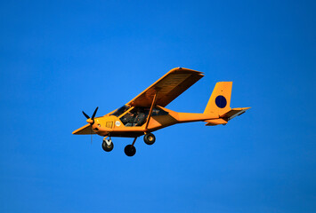 Aéronef biplace apprentissage au pilotage