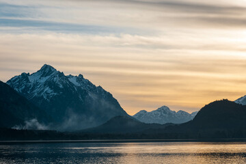 Atardecer lago de Bariloche Patagonia Argentina