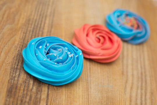 Hand-made pavlova meringues. Natural, colorful and tasty.