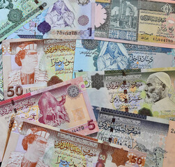 uns billetes de banco de Libia