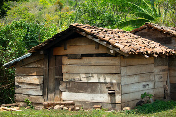 Casa de Madera Antigua en Comunidades de Nicaragua 