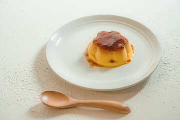 プリンと木のスプーン