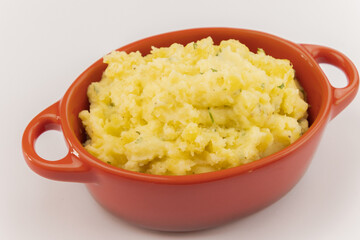 mashed potatoes in a pan 