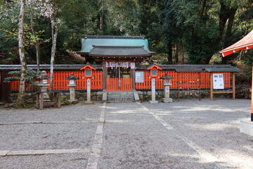 Ichitani-munakata-jinnjya Shrine at the entrance 
 to Monkey Park at Arashiyama in Kyoto City in Japan
日本の京都市嵐山のモンキーパーク入り口にある 櫟谷宗像神社