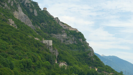 Fototapeta na wymiar La Rocca d'Anfo in provincia di Brescia, Lombardia, Italia.