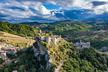 Fototapeta na wymiar Panorama Rocca Scalegna 