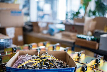 Connecting cords for TFT monitors in cardboard box macro