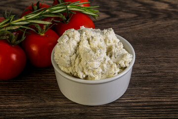 Soft cream cheese with herbs