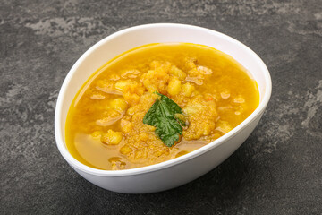 Pea soup with smoked meat