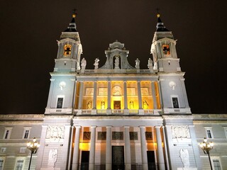 [Spain] Illuminated Almudena Cathedral (Madrid)