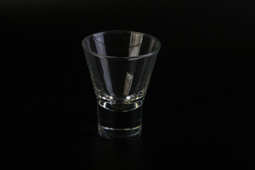 Empty glass for vine or water