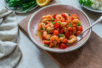 Jumbo king prawn with tomatoes and garlic