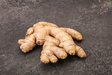 Natural organic raw ginger root