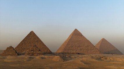 Fototapeta na wymiar Desert view of the Great Pyramids of Giza in Egypt