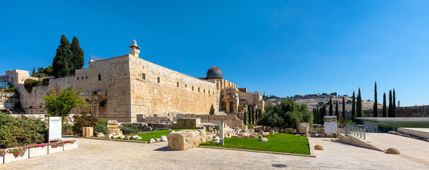 South-eastern corner of Temple Mount walls with Al-Aqsa Mosque and Davidson Center excavation...